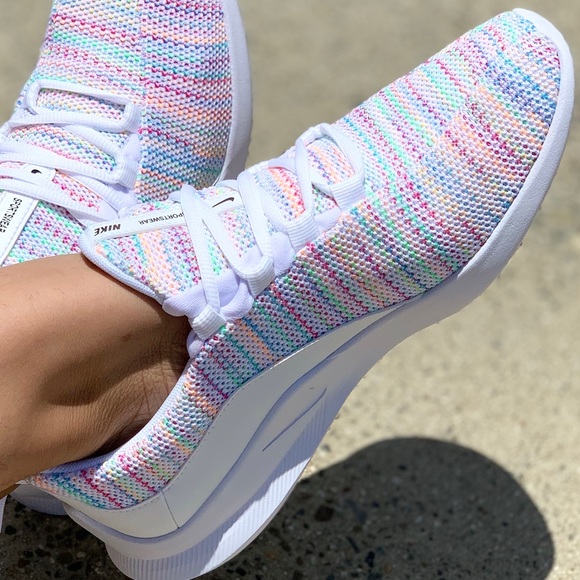 Nike Viale Sneakers - Picture 4 of 13